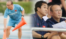 HLV Park Hang-seo cùng ban huấn luyện lên kế hoạch do thám đối thủ