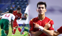 Pha làm bàn đẳng cấp của Tiến Linh khiến Indonesia phải nhảy bổ vào trọng tài để thanh minh
