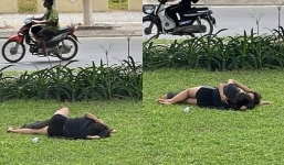 Cặp đôi thản nhiên nằm ôm hôn thắm thiết trên bãi cỏ, CĐM: 'Đúng là có mấy ai bình thường khi yêu'?