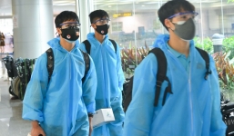 Máy bay đưa ĐT Việt Nam về nước có 2 ca mắc COVID-19, kết quả xét nghiệm của các cầu thủ ra sao? 