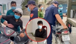 Anh công nhân ra ngoài mua bánh mì bị phạt vì đồ không thiết yếu, nay lại bị công ty cho thôi việc