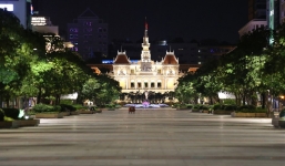 TP.HCM thực hiện giãn cách xã hội theo Chỉ thị 16 thêm 14 ngày, yêu cầu người dân 'ai ở đâu ở đấy'