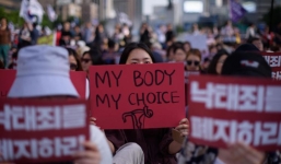 Hàn Quốc hợp pháp hóa phá thai sau 66 năm