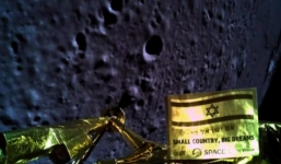 Tàu vũ trụ rơi xuống mặt trăng do lỗi kỹ thuật