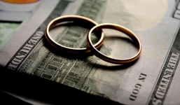 Mỹ phá đường dây kết hôn giả do người gốc Việt cầm đầu