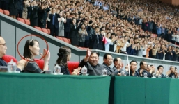 Em gái Kim Jong-un tái xuất sau tin đồn bị giáng chức