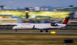 Ngủ quên, người phụ nữ bị nhốt trên máy bay suốt nhiều giờ