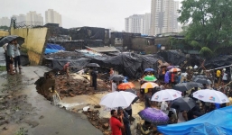 Ấn Độ: Mưa lớn làm đổ tường khiến ít nhất 13 người chết