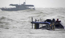 Chìm tàu cá ở Ninh Thuận, 5 ngư dân mất tích