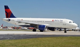 Máy bay Mỹ quay đầu vì hành khách tự xưng Chúa trời, đến cứu thế giới