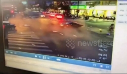 Khoảnh khắc nữ tài xế Mercedes-Benz mất lái tông 4 người tử vong