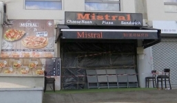 Phục vụ bị thực khách bắn chết vì chờ sandwich quá lâu