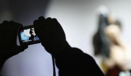 Bắt thanh niên dùng clip nóng tống tiền người yêu cũ nửa tỷ