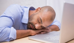 Làm việc hơn 52 giờ/tuần khiến bạn có nguy cơ bị hói đầu