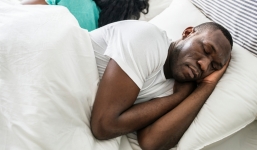 Giác quan duy nhất còn thức khi con người ngủ