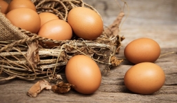 Thách nhau ăn 50 quả trứng, người đàn ông chết vì quá no