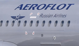 Máy bay hạ cánh khẩn cấp vì phi công đau tim rồi tử vong