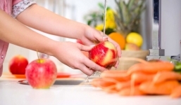 Cách tốt nhất để rửa sạch thuốc trừ sâu trên rau quả