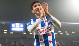 Văn Hậu bị cựu HLV Heerenveen coi là 'hợp đồng thương mại'