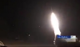 Khoảnh khắc 13 quả rocket của Iran nã vào căn cứ Mỹ ở Iraq
