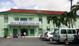 Khánh Hòa: Kiểm tra virus corona cho khách Trung Quốc, người nhà dọa chém bác sĩ