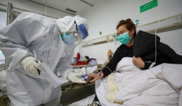 Huyết tương của người nhiễm virus corona chứa kháng thể cực mạnh