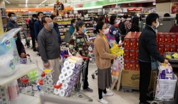 Hỗn loạn vì virus corona, băng cướp vũ trang cướp cả giấy vệ sinh