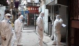 Chính quyền Vũ Hán đến từng nhà sàng lọc Covid-19