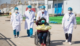 Vũ Hán cách ly toàn bộ bệnh nhân Covid-19 đã hồi phục thêm 14 ngày