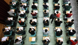 Dịch Covid-19 bùng phát, Hong Kong cho học sinh nghỉ học đến 20/4