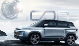 Ô tô chống virus corona lần đầu ra mắt tại Trung Quốc