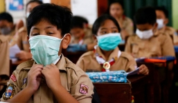 Covid-19 khiến 290 triệu học sinh nghỉ học khắp thế giới