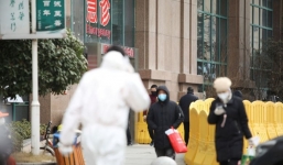 Thông tin sai lệch của quan chức y tế về Covid-19 khiến bác sĩ Vũ Hán đổi cả sinh mạng