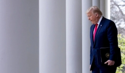 Trump gọi Covid-19 là 'virus Trung Quốc'