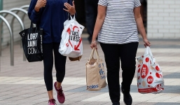 Covid-19 có thể tồn tại 5 ngày trên vật dụng mà ai cũng đang dùng