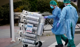 950 ca tử vong trong 24 giờ, Tây Ban Nha lên đến đỉnh dịch