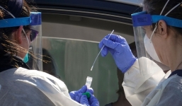 Covid-19 mất một tháng để thành đại dịch tàn phá toàn cầu