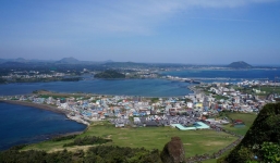 Bị kiện vì có triệu chứng Covid-19 vẫn cố tình đi du lịch