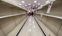 Chuyện chỉ có trong mùa dịch: Con trai đấm mẹ vì cuộn giấy vệ sinh