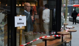 Australia có thể giãn cách xã hội thêm một năm