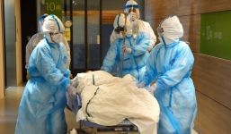 Bệnh nhân Covid-19 Nhật Bản chết gục trên phố