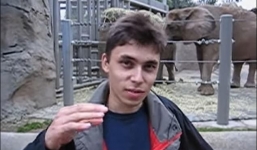 Bất ngờ trước video đầu tiên đăng trên Youtube 15 năm trước