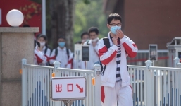 2 học sinh Trung Quốc tử vong khi đeo khẩu trang chạy thể dục