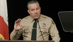 Tù nhân Mỹ tự lây nhiễm Covid-19 để được thả ra