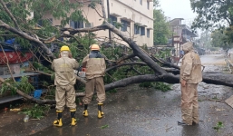 Siêu bão mạnh nhất hơn một thập kỷ đổ bộ Ấn Độ, Bangladesh