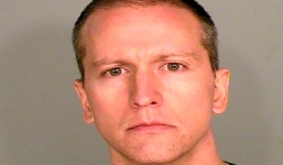 Cảnh sát đang khiến cả nước Mỹ dậy sóng ra hầu tòa