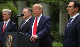 3 cuộc khủng hoảng vây hãm Trump ngay trước bầu cử