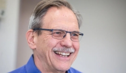 Người đàn ông trở thành tỷ phú nhờ Covid-19