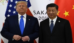 Cựu cố vấn Bolton: Trump 'xin' Tập Cận Bình giúp thắng cử