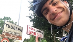 Nam sinh đạp xe 3.500km về nhà vì máy bay bị hủy do dịch Covid-19